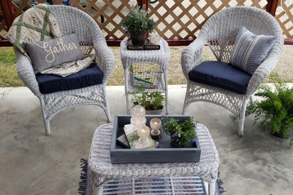 Wicker patio furniture is just a classic style. It is simple but beautiful and very comfortable at the same time. While there are gorgeous new wicker sets out there, there's just something about restoring an old crusty set to it's former glory. That is just what I did a few weeks ago and I love the result. Come along with me as I share the process of my Wicker Patio Furniture Makeover. 