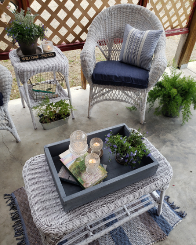 Wicker patio furniture has such classic beauty. Give your wicker patio furniture a makeover and enjoy them all the more!