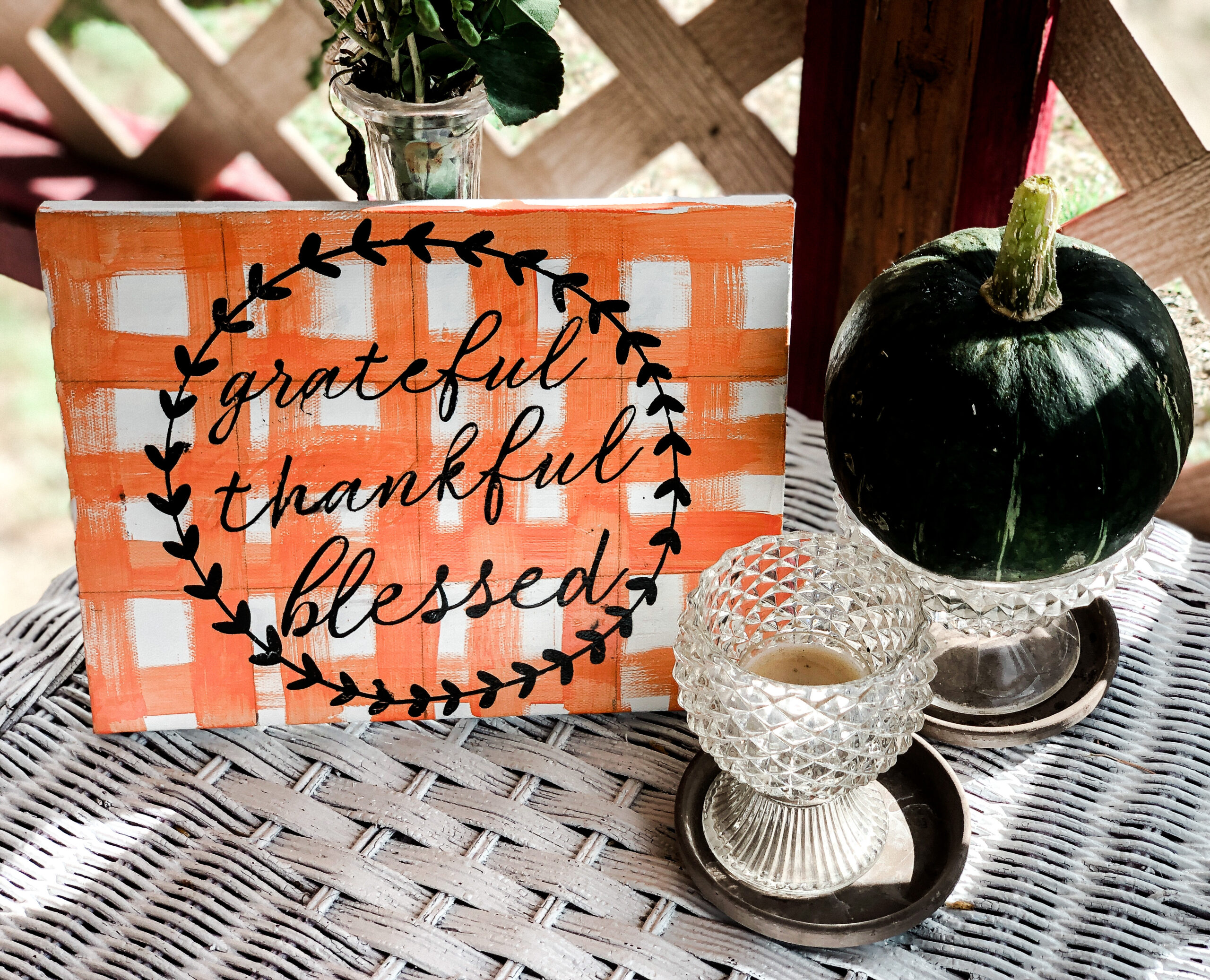 Inexpensive Fall Decor| DIY Stenciled Signs