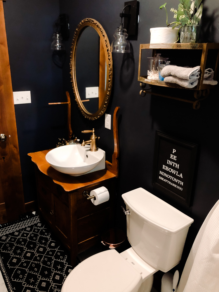 Does a sexy dark wall color in a SMALL bathroom scare you? Don't let it. Dark walls - even black can be done. The resulting will be moody, intimate cozy, timeless and FABULOUS. Let share with you how you too can create this look. 