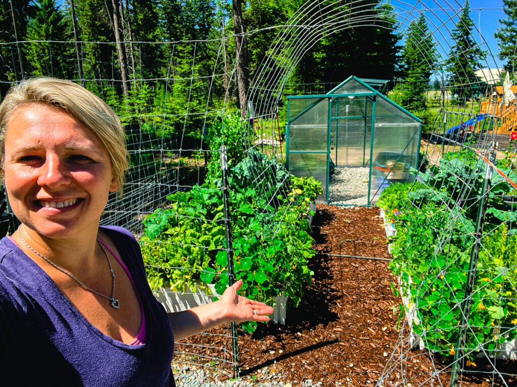 A Potager Garden is a homemaker's pride and joy. A "kitchen garden" that is truly your teammate in the daily grind of meal making. A space of BEAUTY and BOUNTY, it is truly way more than the sum of it's humble parts. Won't you join me in my Small Potager Garden for a lil' inspiration. 